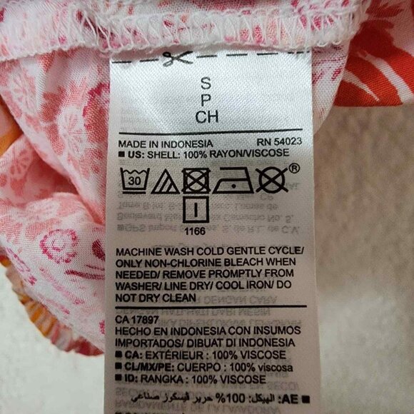 Old navy blouse size small multi color floral pattern light and flowy Rayon - Picture 7 of 7